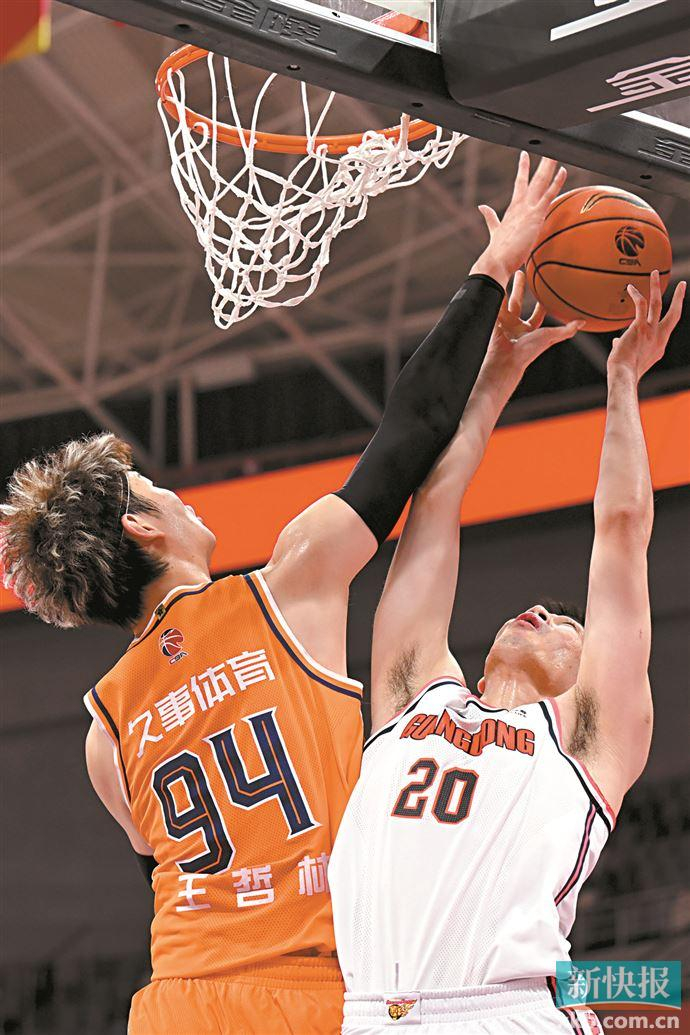 上海大鲨鱼兵强马壮，轻松取得胜利的简单介绍