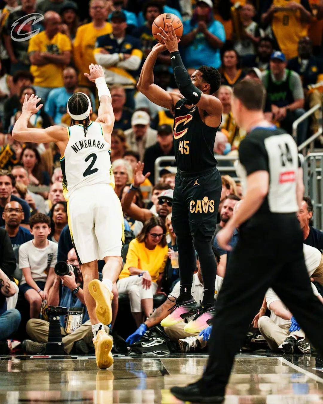 包含骑士主场迎战人，实力碾压对手取胜的词条