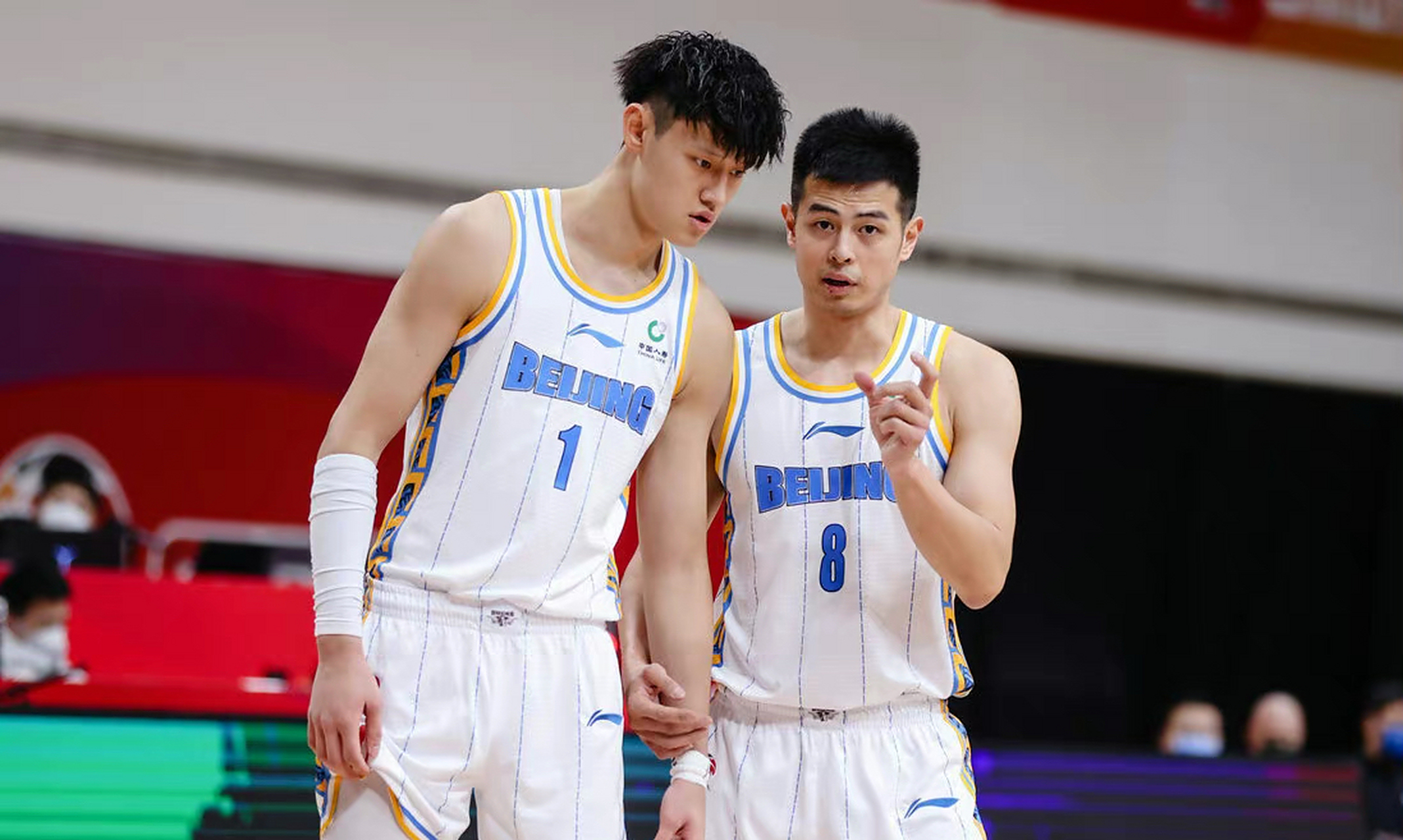 北京首钢踢进关键球，赢得一场胜利