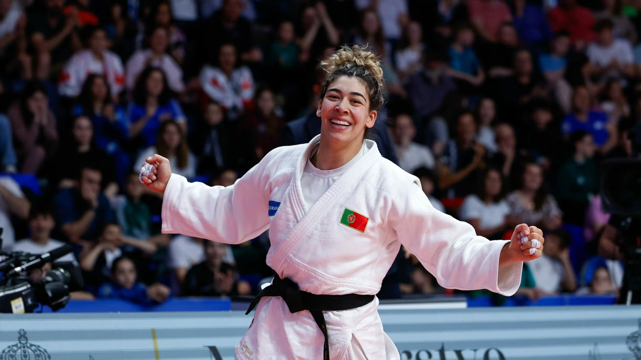 爱游戏大厅-阿联酋柔道选手凭实力夺冠，实现梦想