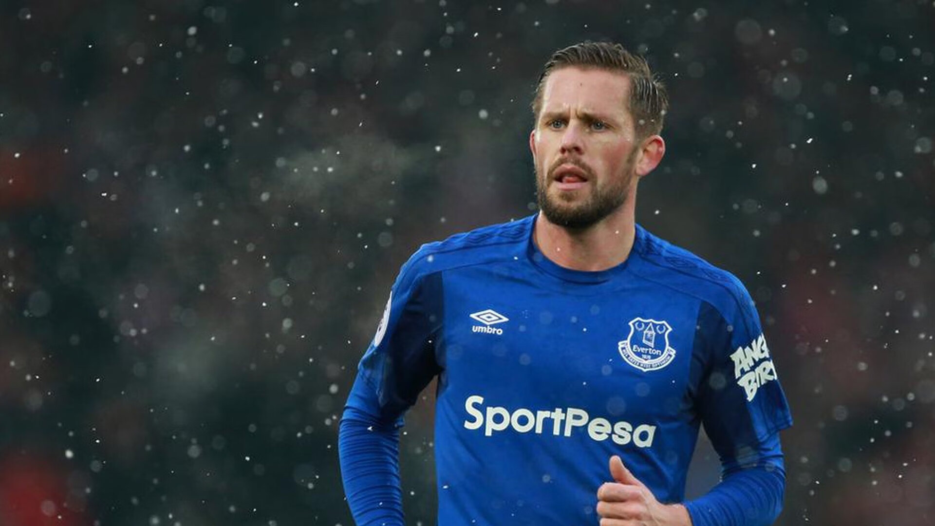 AYX官方直播-当莱万成为多特蒙德的幽灵，一场由背叛者定义的德比